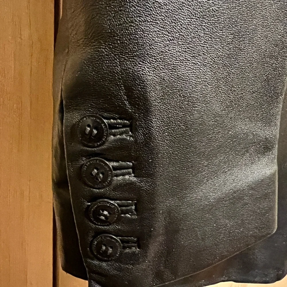 Keneth Cole leather jacket. - Picture 3 of 4
